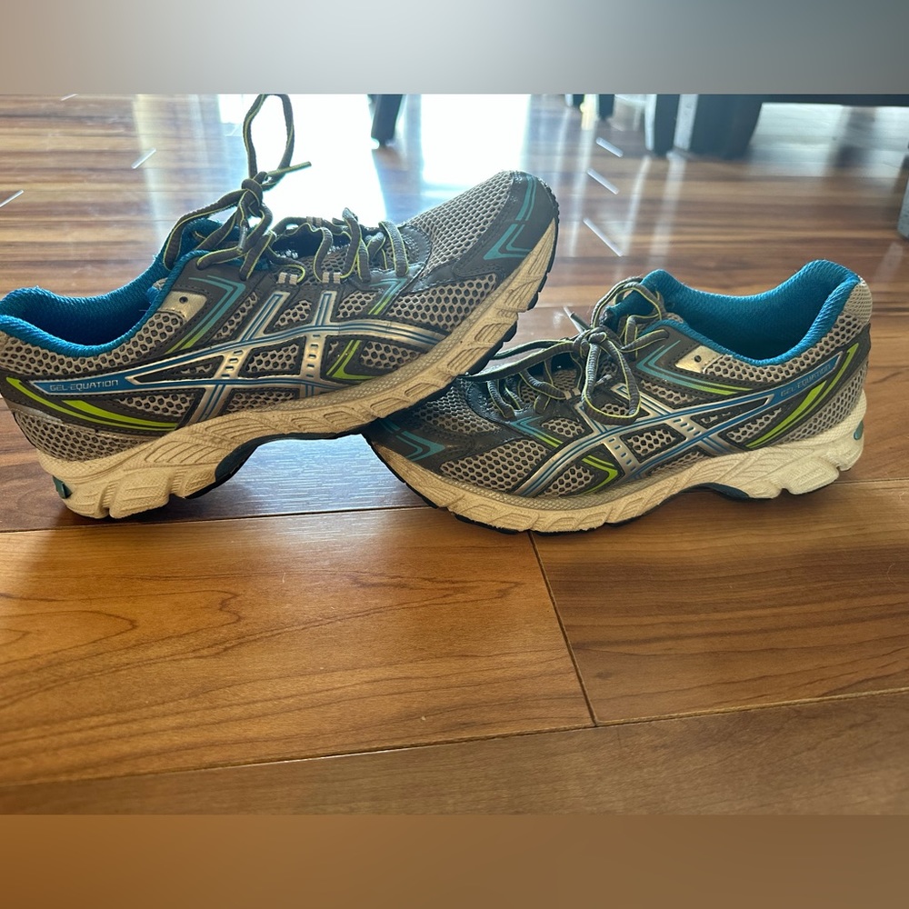 Women’s size 8.5 ASICS